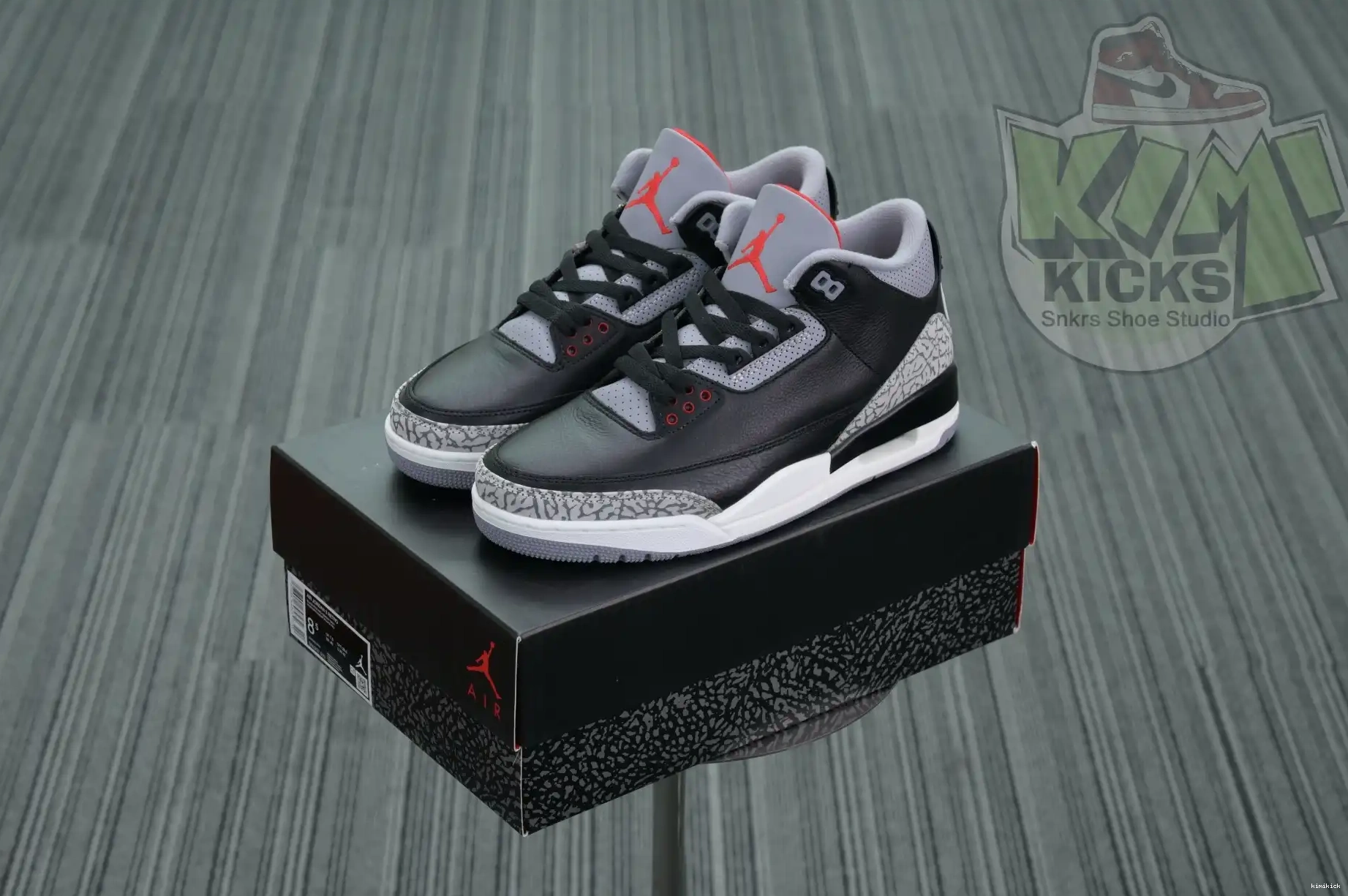 Reimagined” 3“Black Cement Jordan Air Kimikick 0421